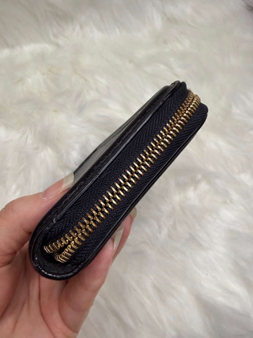 Chloé Black Leather Zip-Around Wallet - Picture 4 of 10